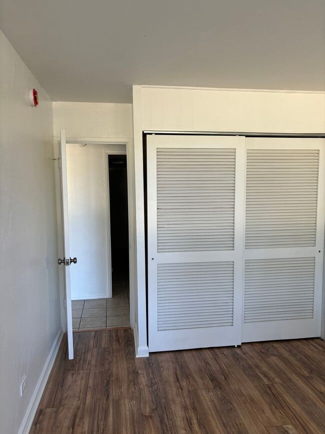 Building Photo - Harbor Lights 1-Bedroom – Pool, Courtyard,...