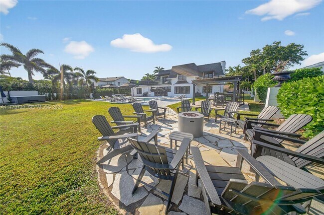 Building Photo - 4312 NE 22nd Ave