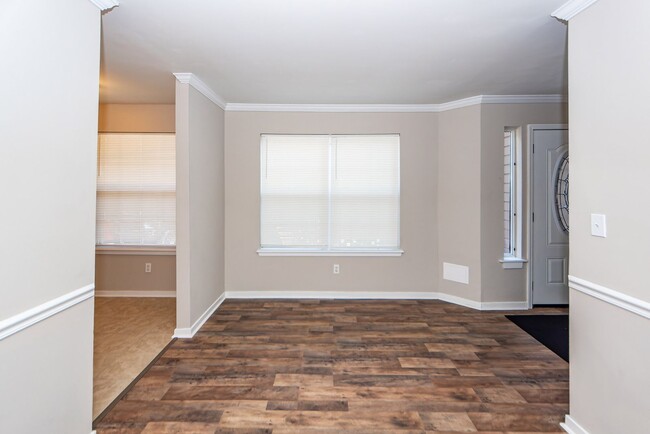 Building Photo - 2 Bedroom 2.5 Bath Townhouse in The Arbor ...