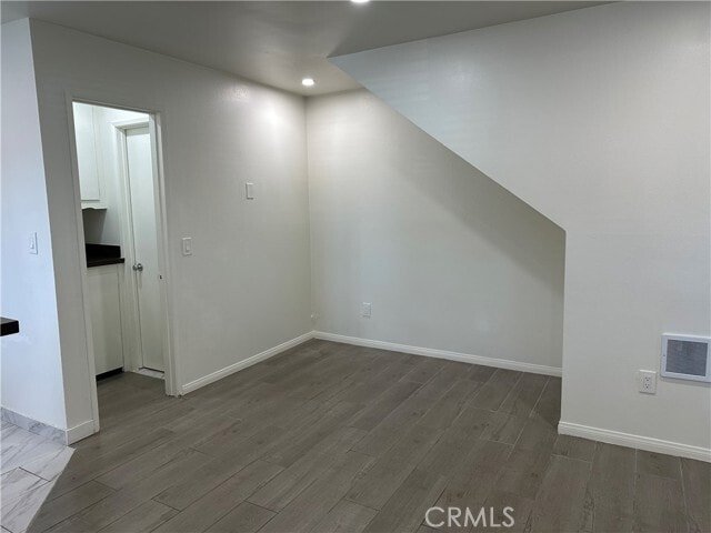 Building Photo - 440 W Orangewood Ave