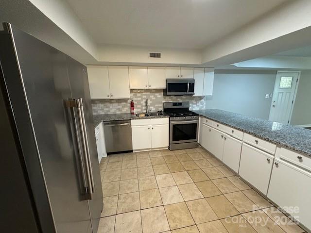 Building Photo - 604 E Iredell Ave