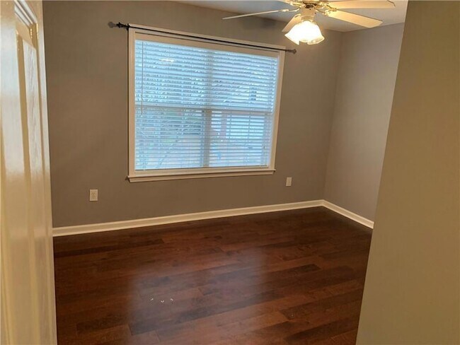 Building Photo - 1172 Rhyne Chase