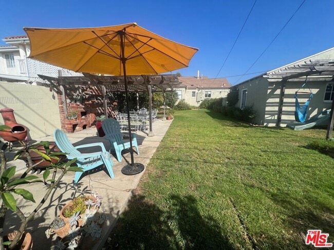 Building Photo - 6426 W 83rd St