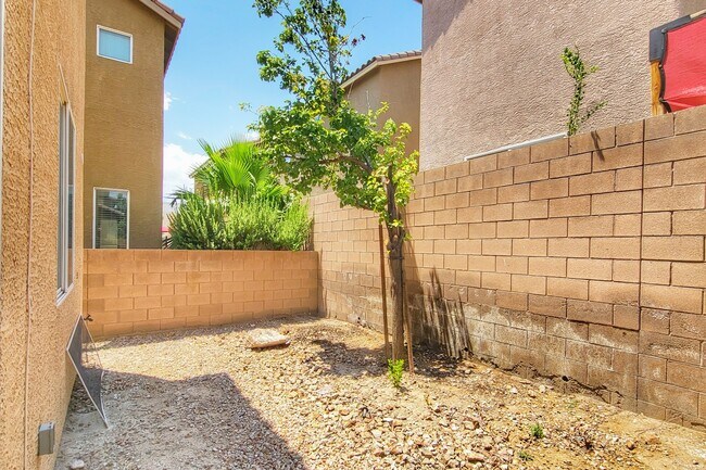 Building Photo - 4509 Imperial Orchard St