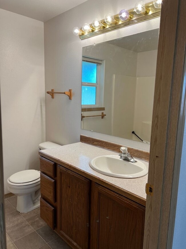 Building Photo - Nice Duplex in SW Redmond