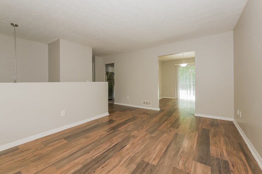 Building Photo - 4522 Doral Dr SW