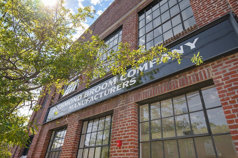 Building Photo - 2201 E Main St