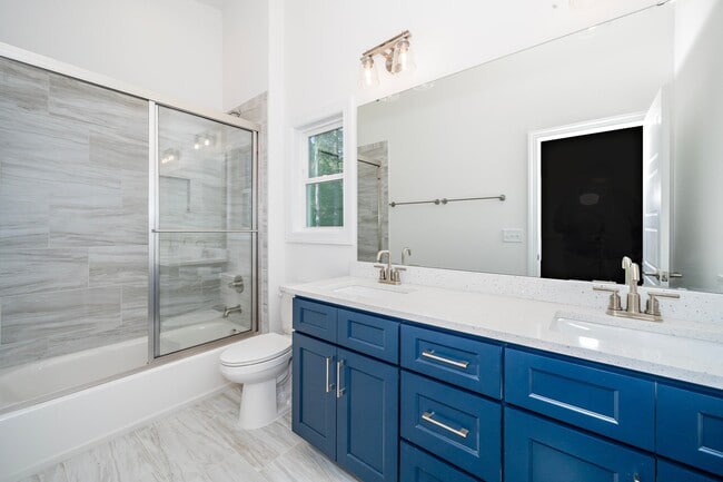 Building Photo - 4110 Garland Dr