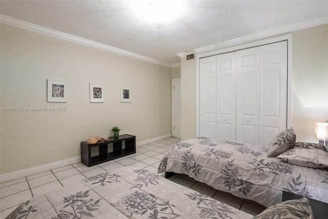 Building Photo - 2200 S Ocean Dr
