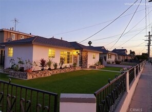 Building Photo - 700 W E St