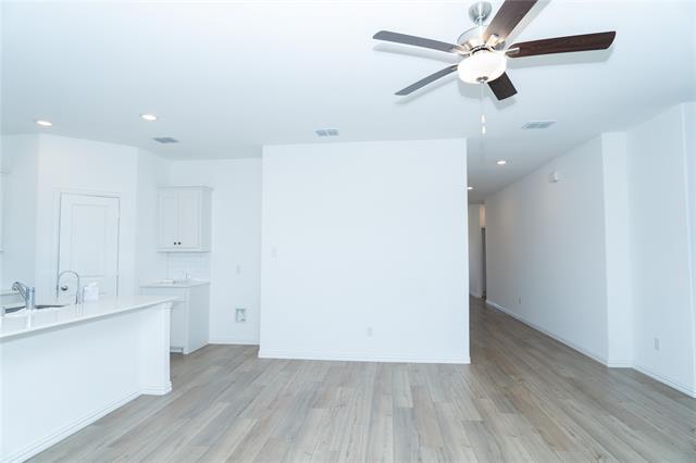 Building Photo - 520 Truman St