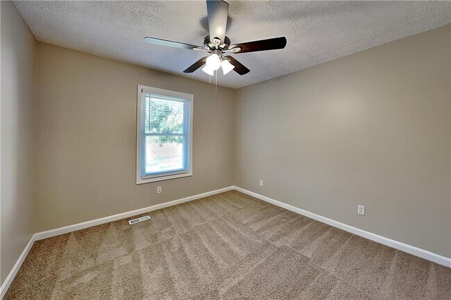 Building Photo - 3702 Pine Brook Dr