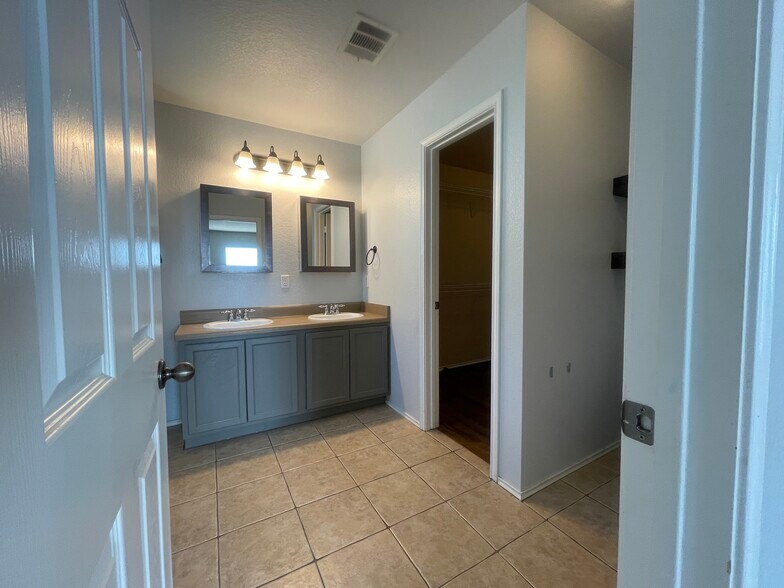 Building Photo - 411 Marquitos Drive