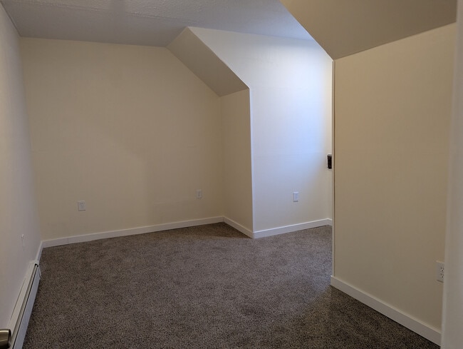 Building Photo - 24 Harvey St