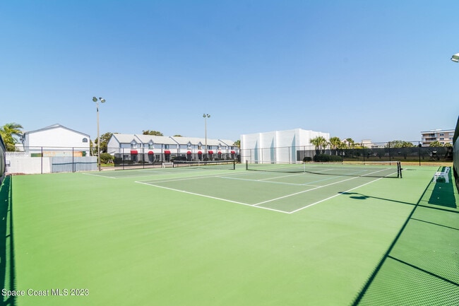 Building Photo - 1000 Ocean Park Ln