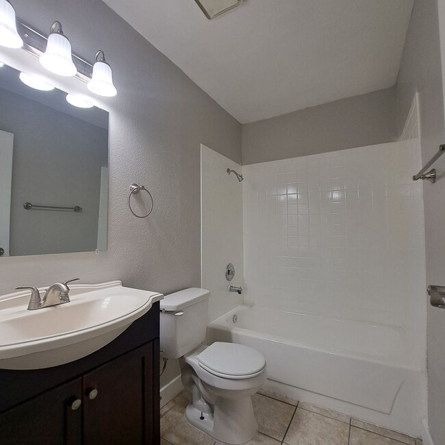Building Photo - 4260 N Vornsand Dr