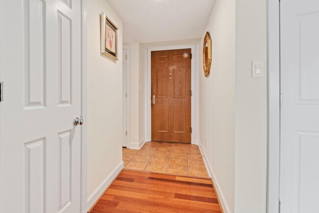 Building Photo - 1080 Wisconsin Ave NW