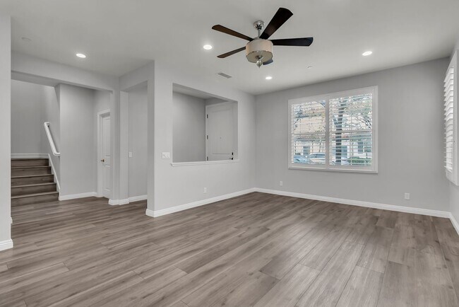 Building Photo - 76 Evening Sun