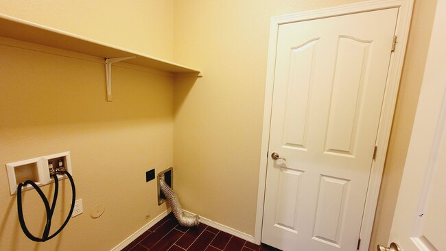 Building Photo - 7453 Eagle Vista Dr