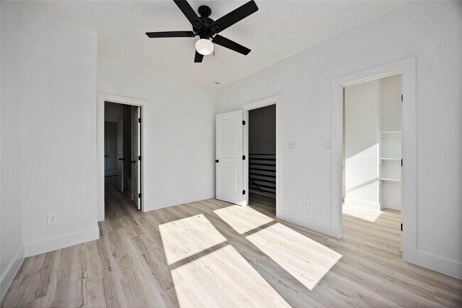 Building Photo - 5605 Tommye St