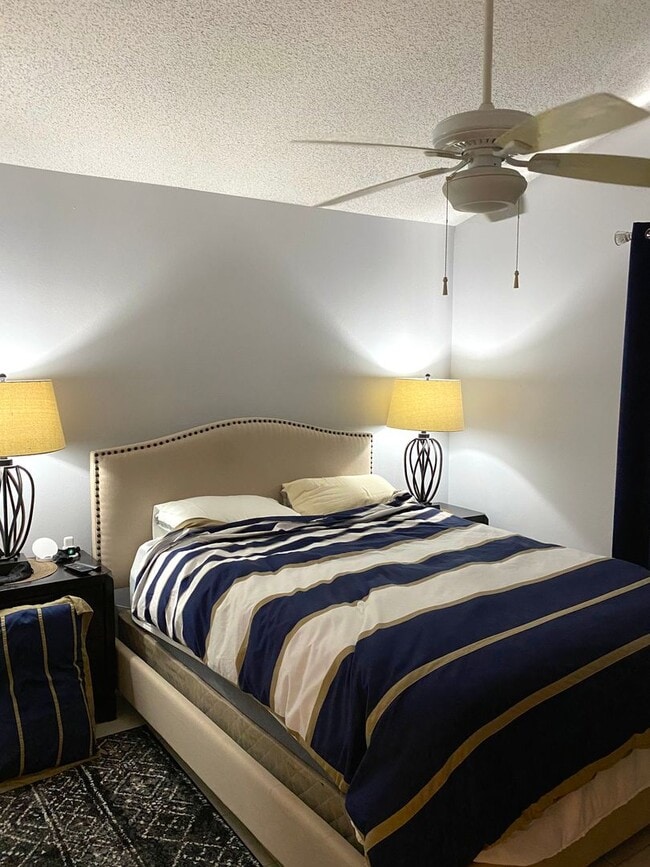 Building Photo - Romantic 1BR/1BA Top-Floor Condo with Garden Tub & Scenic Balcony Views – Dockside Orlando
