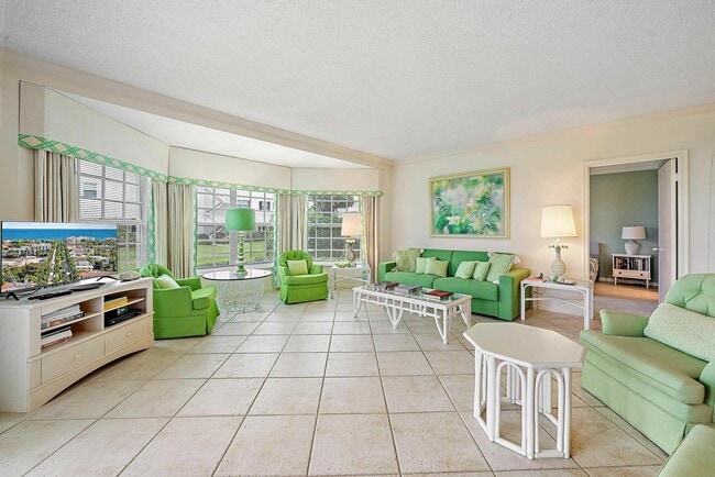 Building Photo - 400 S Ocean Blvd