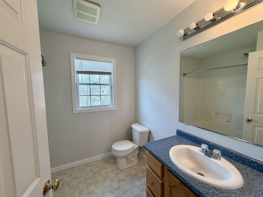 Building Photo - 8 Normandy