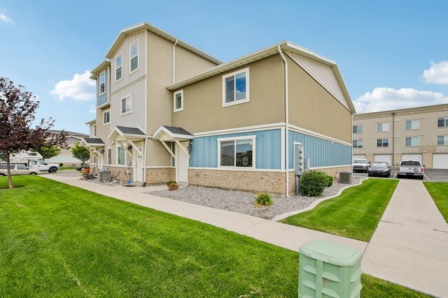 Building Photo - 734 E 500 S