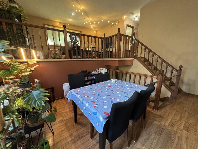 Building Photo - Charming 4-Bed Lakeville Home with Spacious 2000 Sq Ft & Gleaming Neighborhood!"