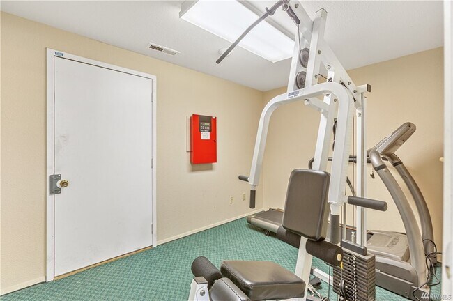 Building Photo - 9517 NE 180th St