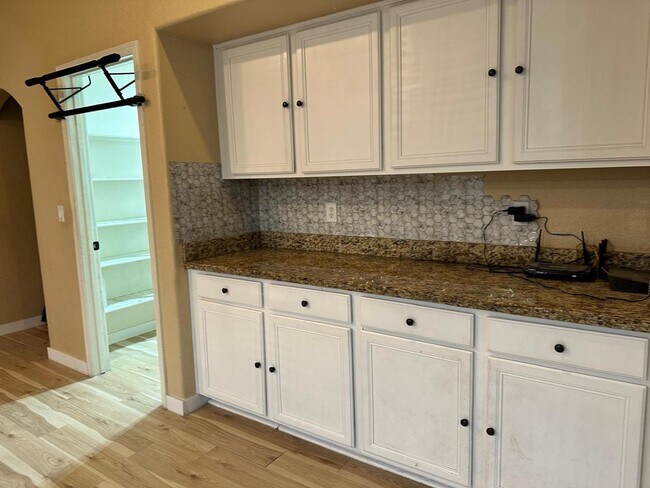 Building Photo - 3251 W Vista Bonita Dr