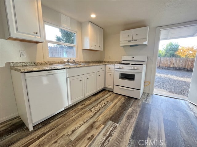 Building Photo - 12911 Douglas St