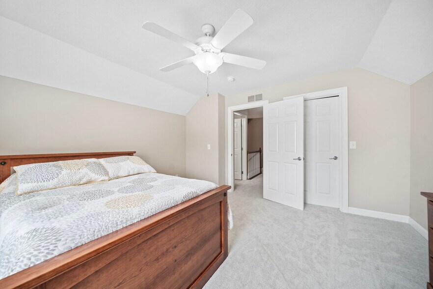 Building Photo - 4939 Stonehaven Dr