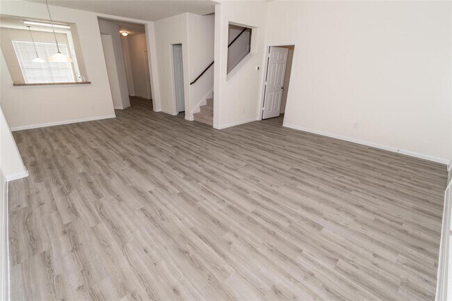 Building Photo - 1038 Sarena Ct