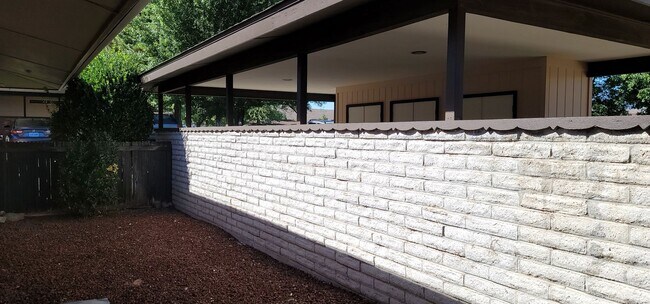 Building Photo - Beautiful 2 Bedroom / 2 Bath Bungalow Next to Hidden Valley Golf Club with Large Private Patio, N...