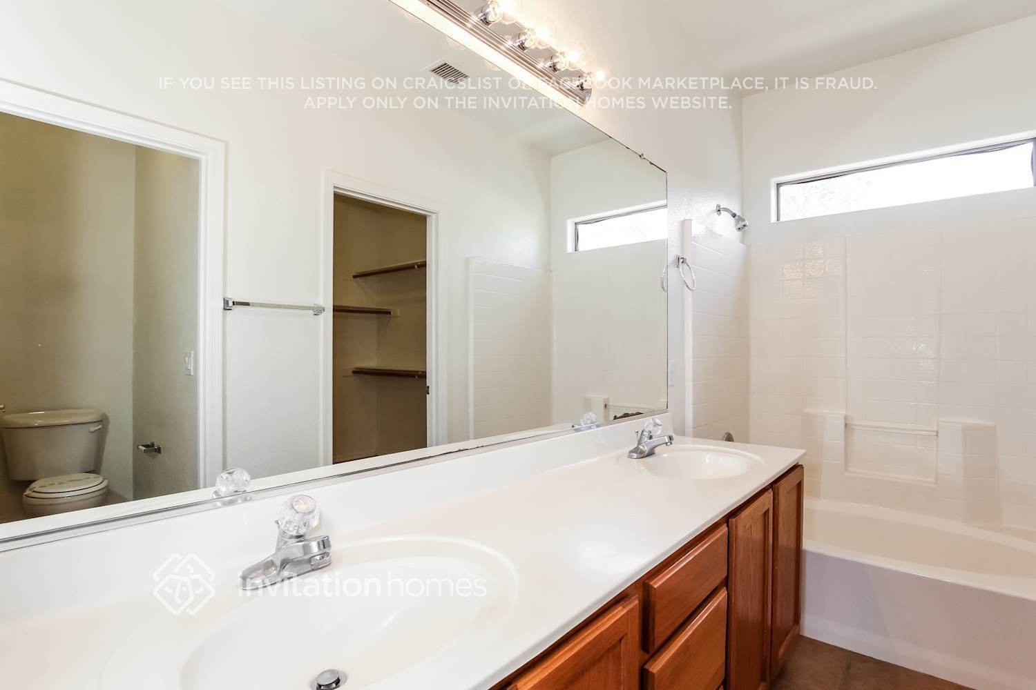 Building Photo - 514 W Rio Vista Ln