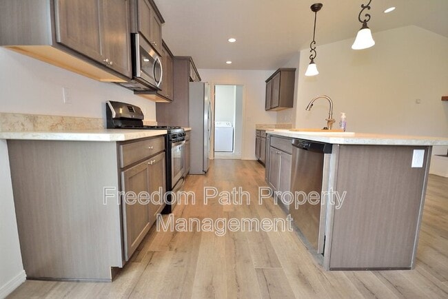 Building Photo - 316 Ashlin Ct