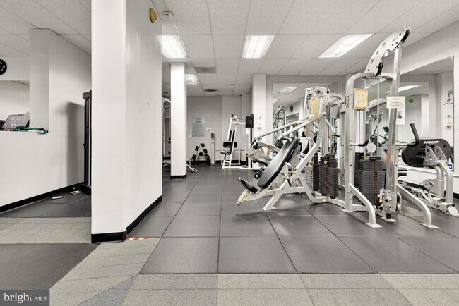 Building Photo - 5500 Friendship Blvd