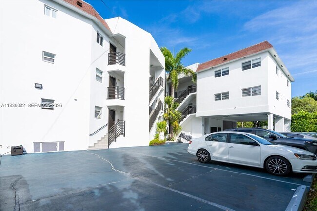 Building Photo - 1840 Jefferson Ave