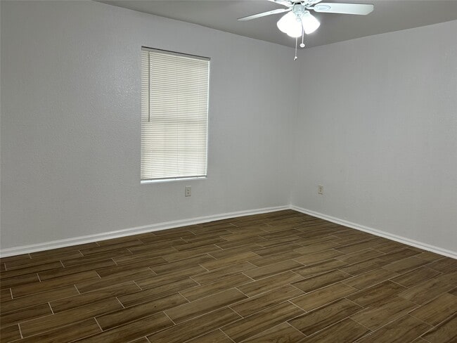 Building Photo - 7410 Allsup St