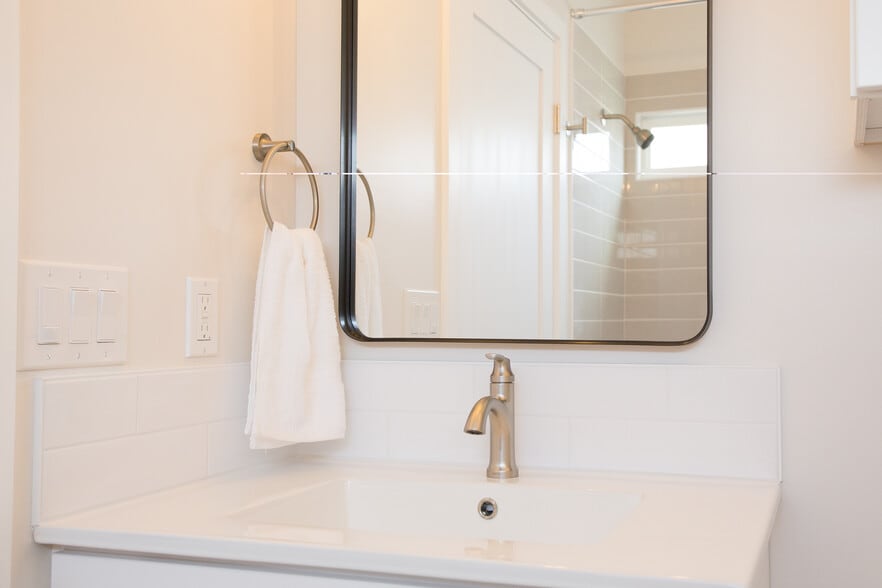 Building Photo - 15042 Cullen St