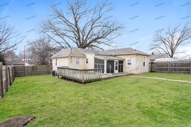 Building Photo - 768 Spruce St