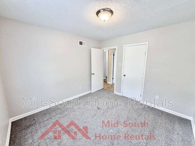 Building Photo - 4315 Mountain Terrace St