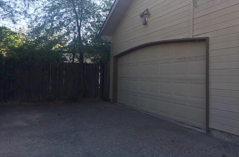 Building Photo - 106 N Hot Springs Dr