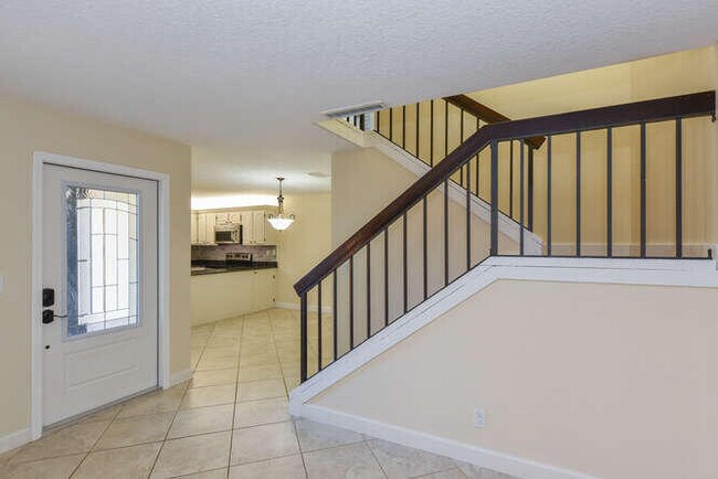 Building Photo - 11 Atrium Cir