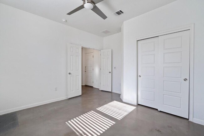 Building Photo - 5804 Loblolly Ln