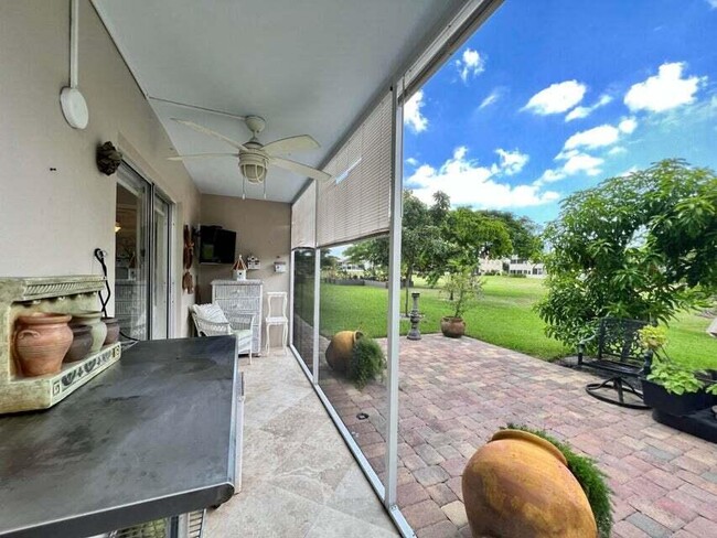 Private Patio - 173 Berkshire I