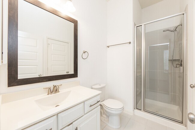 Building Photo - 25514 Kearsley Dr