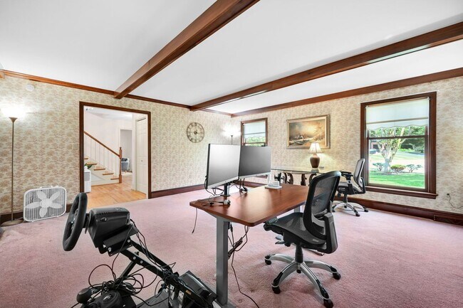Building Photo - 684 Steinman Ct
