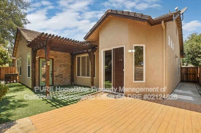 Building Photo - 12020 Gold Pointe Ln